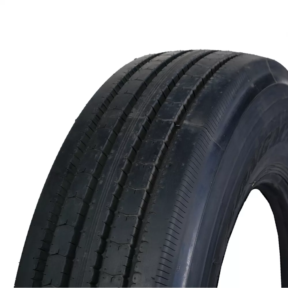 Грузовая шина 295/80 R22,5 Long March LM-216 18PR в Березниках